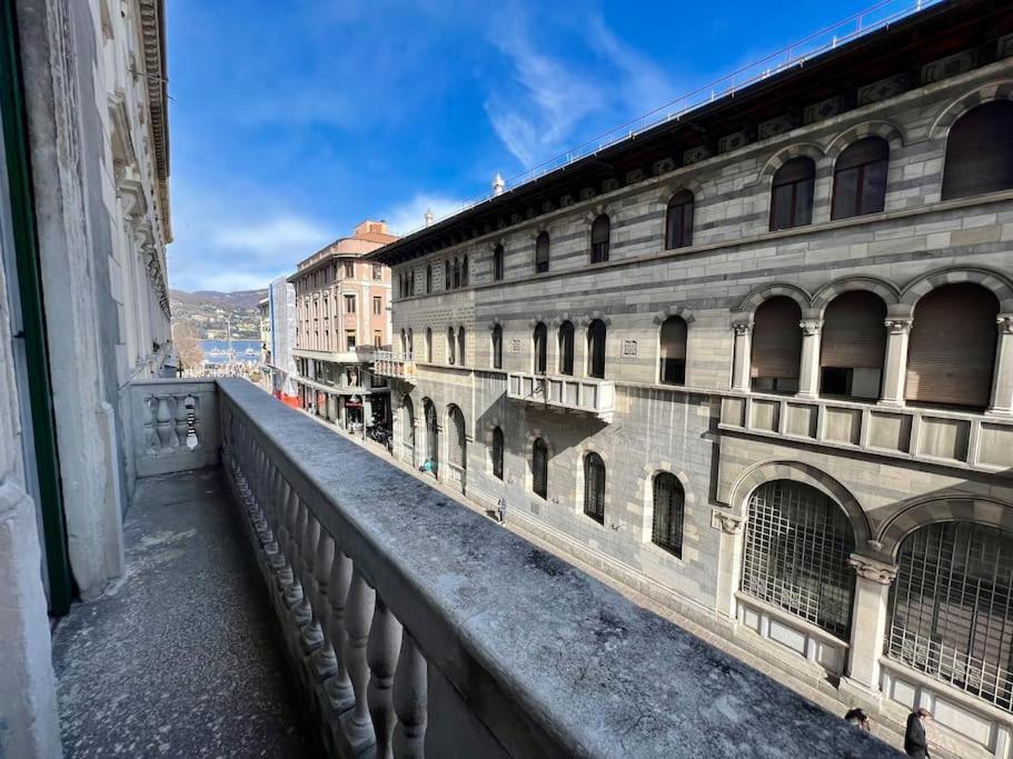 Esclusivo 130Mq Fronte Duomo E Lago E Terrazza โกโม ภายนอก รูปภาพ